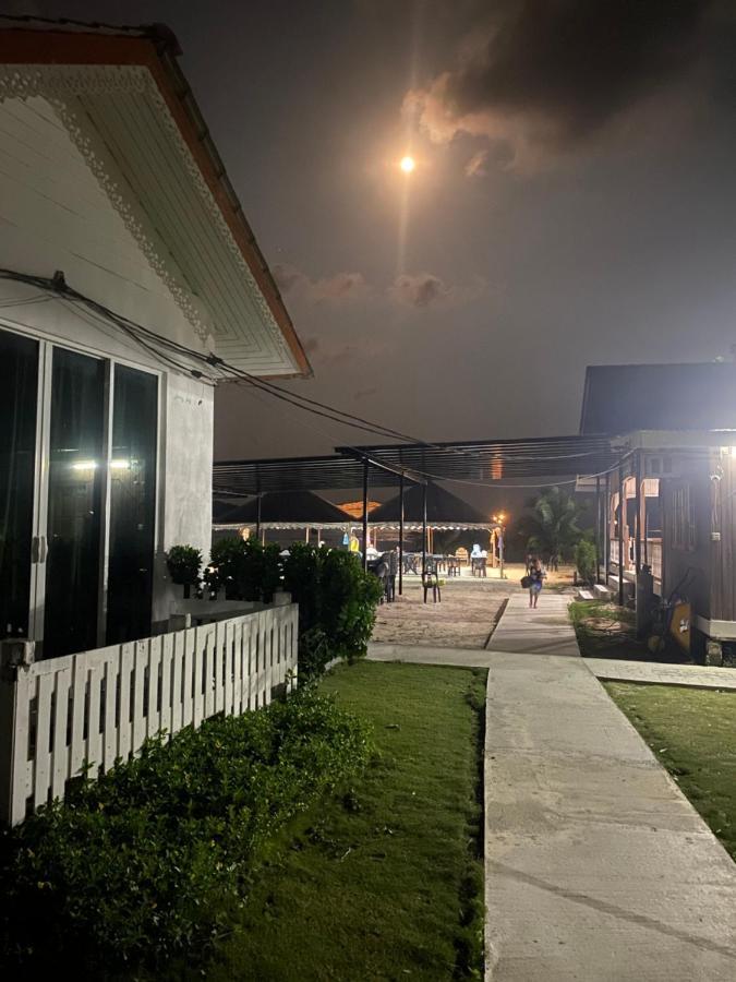 Empire Hotels & Resorts Kampong Pasir Hantu Exterior foto